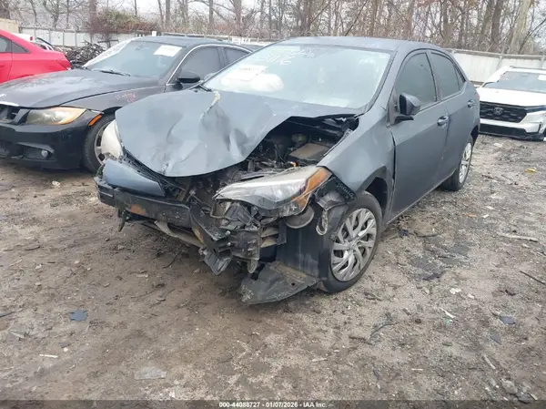 5YFBURHE8HP631176 2017 TOYOTA COROLLA - Image 2