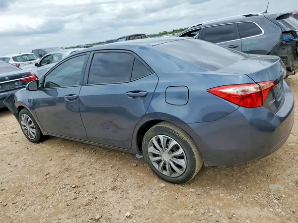 5YFBURHE8HP631758 2017 TOYOTA COROLLA - Image 2