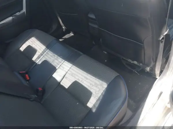 5YFBURHE8HP632084 2017 TOYOTA COROLLA - Image 8