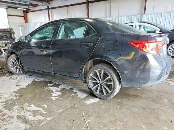 5YFBURHE8HP632652 2017 TOYOTA COROLLA - Image 2