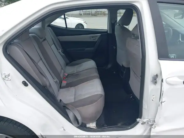 5YFBURHE8HP634031 2017 TOYOTA COROLLA - Image 8