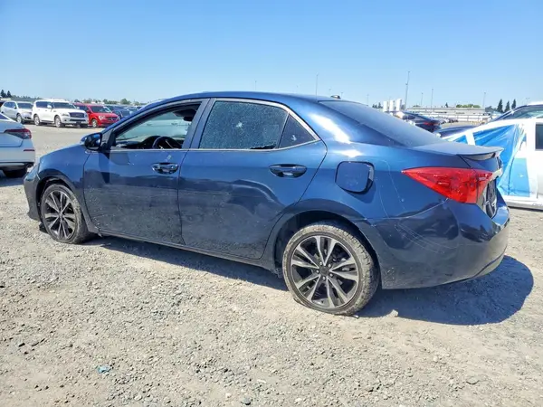 5YFBURHE8HP634675 2017 TOYOTA COROLLA - Image 2