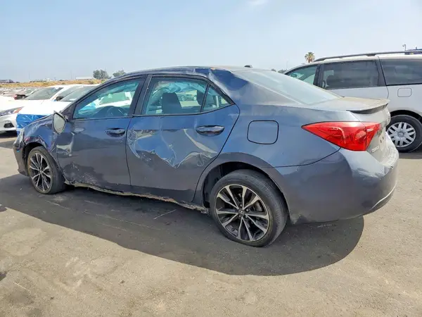5YFBURHE8HP636149 2017 TOYOTA COROLLA - Image 2