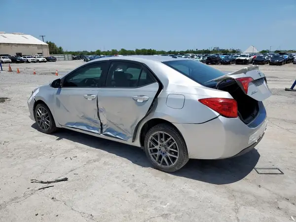 5YFBURHE8HP637754 2017 TOYOTA COROLLA - Image 2