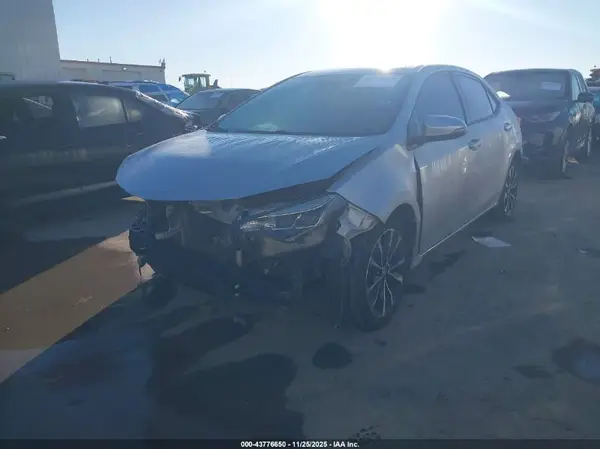 5YFBURHE8HP640380 2017 TOYOTA COROLLA - Image 2