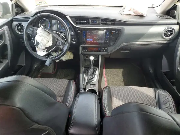 5YFBURHE8HP640525 2017 TOYOTA COROLLA - Image 8