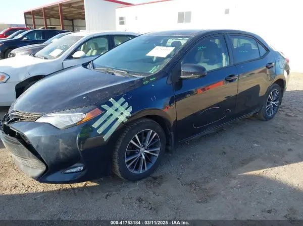 5YFBURHE8HP641223 2017 TOYOTA COROLLA - Image 2