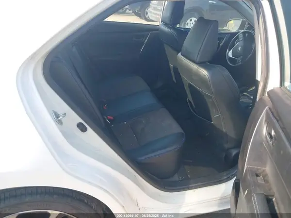 5YFBURHE8HP643876 2017 TOYOTA COROLLA - Image 8