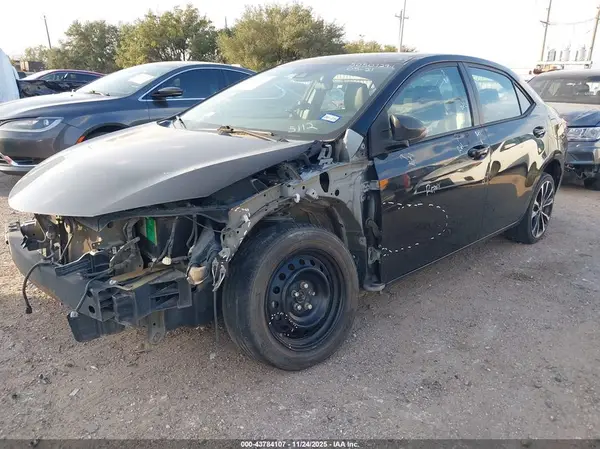 5YFBURHE8HP645112 2017 TOYOTA COROLLA - Image 2