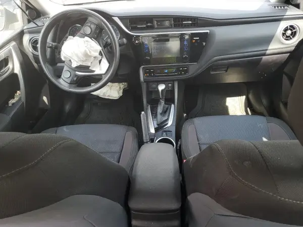 5YFBURHE8HP645983 2017 TOYOTA COROLLA - Image 8
