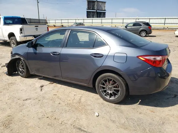 5YFBURHE8HP646499 2017 TOYOTA COROLLA - Image 2