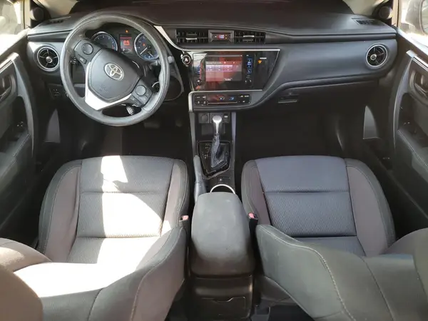 5YFBURHE8HP646499 2017 TOYOTA COROLLA - Image 8