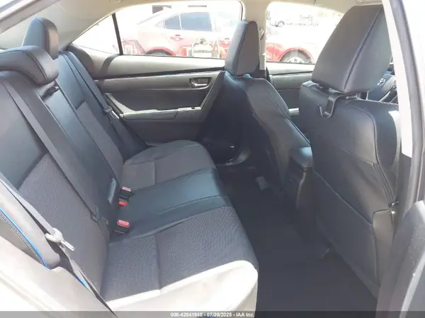 5YFBURHE8HP646812 2017 TOYOTA COROLLA - Image 8