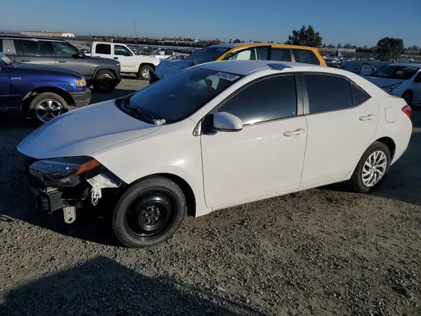 5YFBURHE8HP647040 2017 TOYOTA COROLLA - Image 1