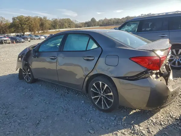 5YFBURHE8HP647085 2017 TOYOTA COROLLA - Image 2