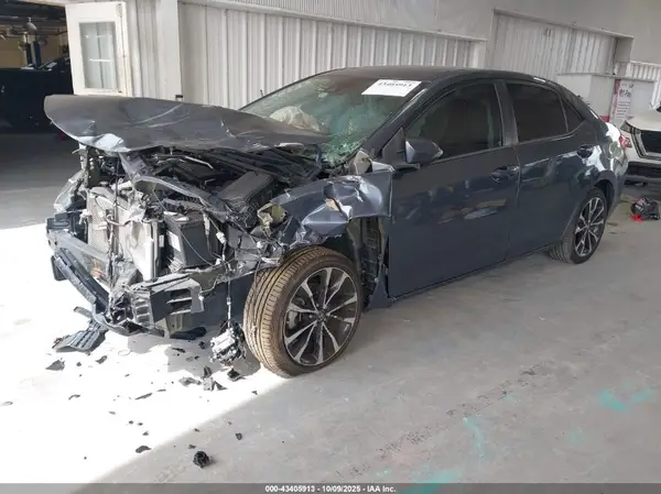 5YFBURHE8HP647507 2017 TOYOTA COROLLA - Image 2