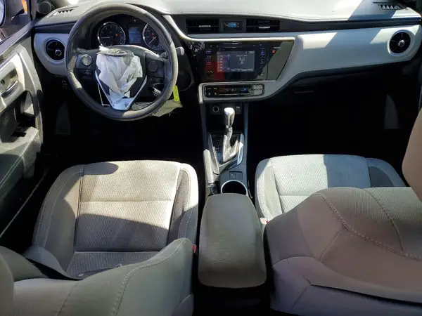 5YFBURHE8HP650388 2017 TOYOTA COROLLA - Image 8