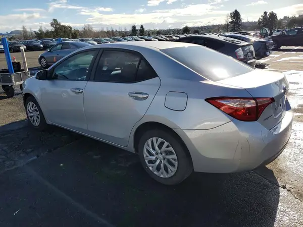 5YFBURHE8HP652495 2017 TOYOTA COROLLA - Image 2