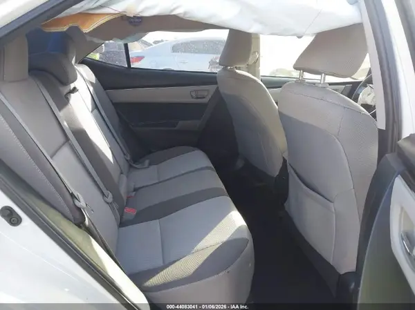 5YFBURHE8HP653453 2017 TOYOTA COROLLA - Image 8