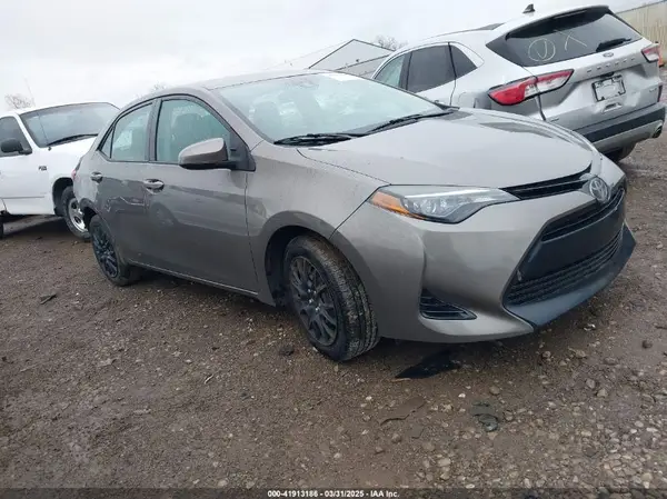 5YFBURHE8HP656157 2017 TOYOTA COROLLA - Image 1