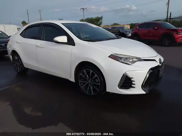 5YFBURHE8HP657227 2017 TOYOTA COROLLA - Image 1