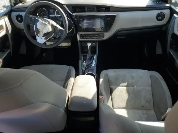 5YFBURHE8HP660564 2017 TOYOTA COROLLA - Image 8