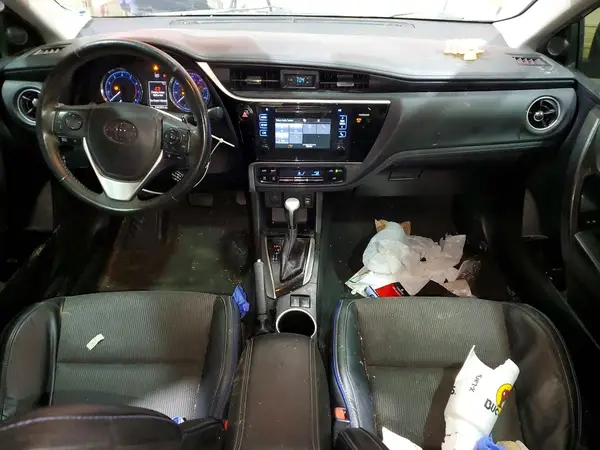 5YFBURHE8HP660760 2017 TOYOTA COROLLA - Image 8