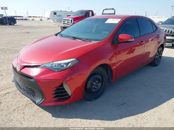 5YFBURHE8HP661178 2017 TOYOTA COROLLA - Image 2