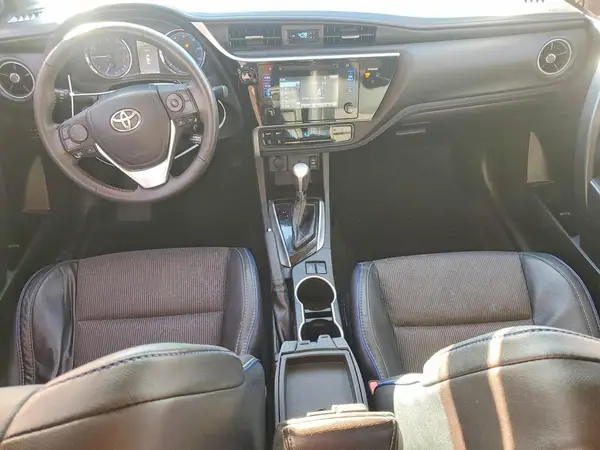 5YFBURHE8HP661617 2017 TOYOTA COROLLA - Image 8