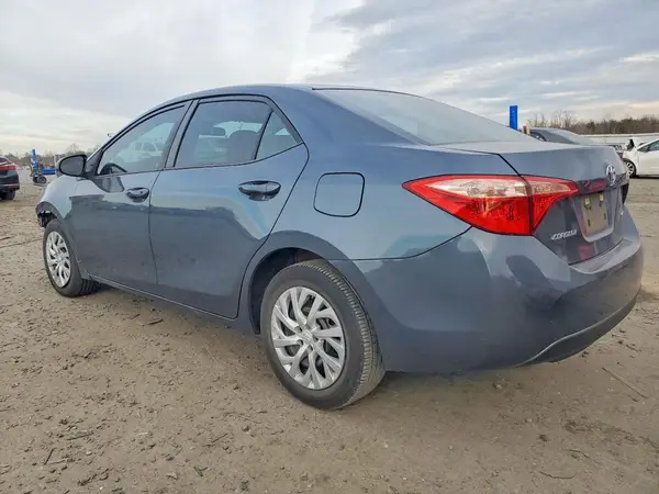 5YFBURHE8HP665733 2017 TOYOTA COROLLA - Image 2