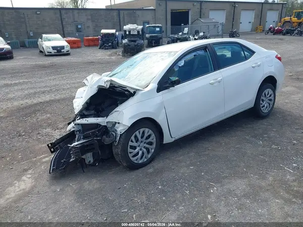 5YFBURHE8HP666543 2017 TOYOTA COROLLA - Image 2