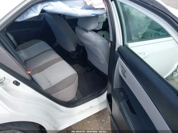 5YFBURHE8HP666543 2017 TOYOTA COROLLA - Image 8