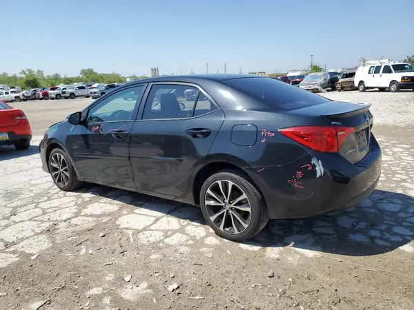 5YFBURHE8HP667496 2017 TOYOTA COROLLA - Image 2