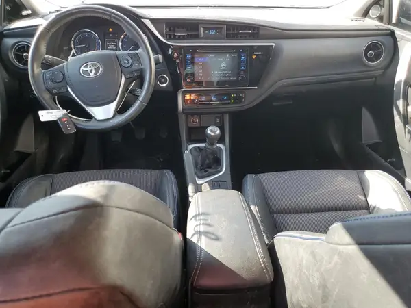 5YFBURHE8HP667935 2017 TOYOTA COROLLA - Image 8