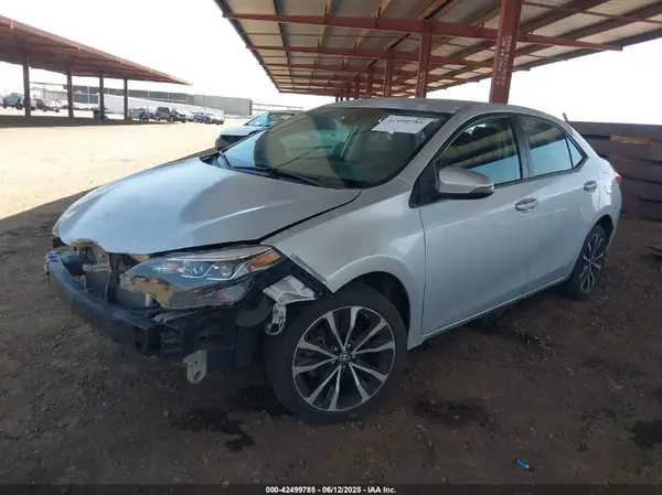 5YFBURHE8HP670186 2017 TOYOTA COROLLA - Image 2