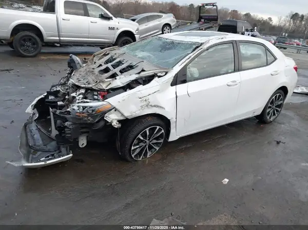 5YFBURHE8HP673038 2017 TOYOTA COROLLA - Image 2