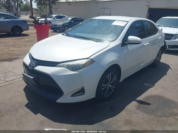 5YFBURHE8HP674223 2017 TOYOTA COROLLA - Image 2