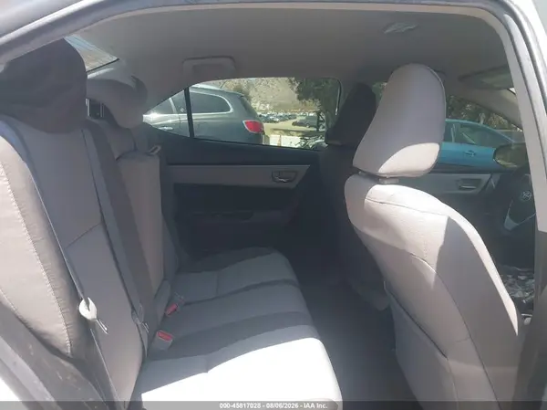 5YFBURHE8HP674223 2017 TOYOTA COROLLA - Image 8