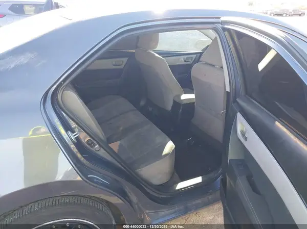 5YFBURHE8HP674237 2017 TOYOTA COROLLA - Image 8