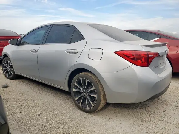 5YFBURHE8HP674920 2017 TOYOTA COROLLA - Image 2