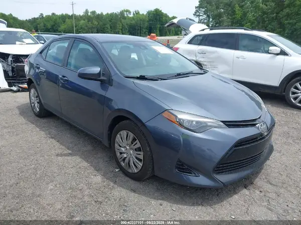 5YFBURHE8HP677302 2017 TOYOTA COROLLA - Image 1
