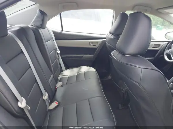 5YFBURHE8HP677302 2017 TOYOTA COROLLA - Image 8