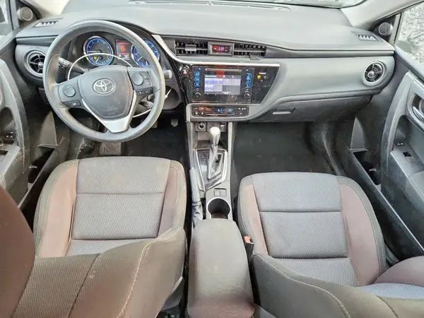 5YFBURHE8HP677624 2017 TOYOTA COROLLA - Image 8