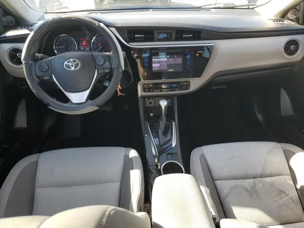 5YFBURHE8HP679924 2017 TOYOTA COROLLA - Image 8