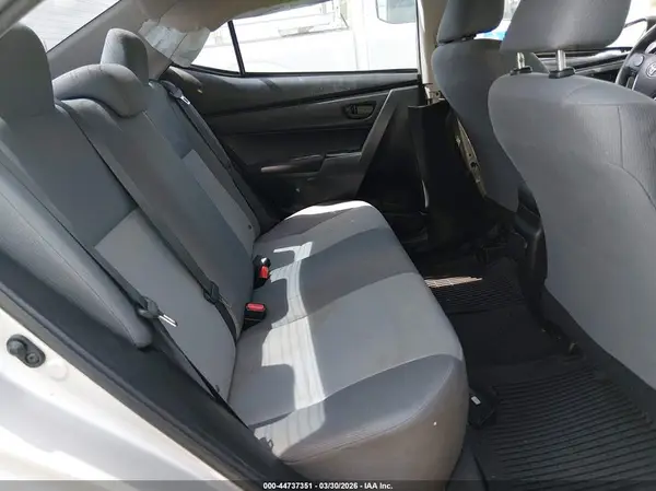 5YFBURHE8HP682192 2017 TOYOTA COROLLA - Image 8