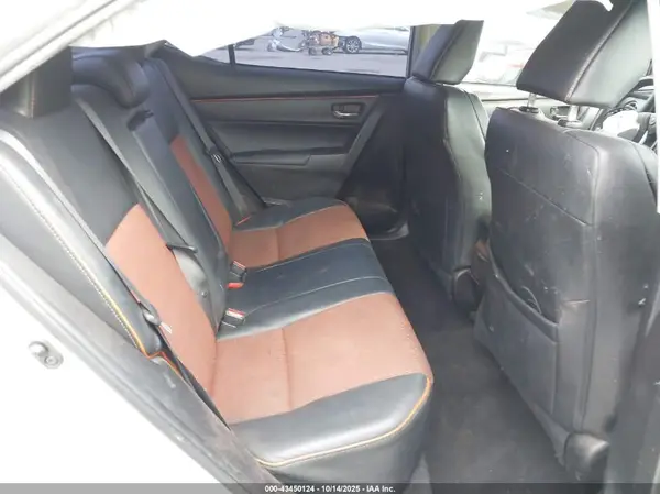 5YFBURHE8HP682581 2017 TOYOTA COROLLA - Image 8