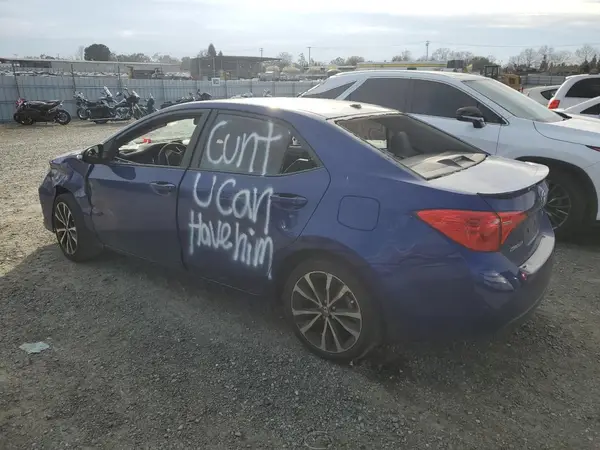 5YFBURHE8HP683259 2017 TOYOTA COROLLA - Image 2