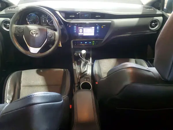 5YFBURHE8HP688851 2017 TOYOTA COROLLA - Image 8