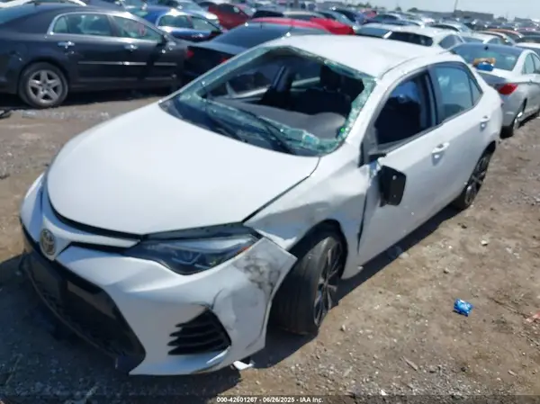 5YFBURHE8HP689577 2017 TOYOTA COROLLA - Image 2