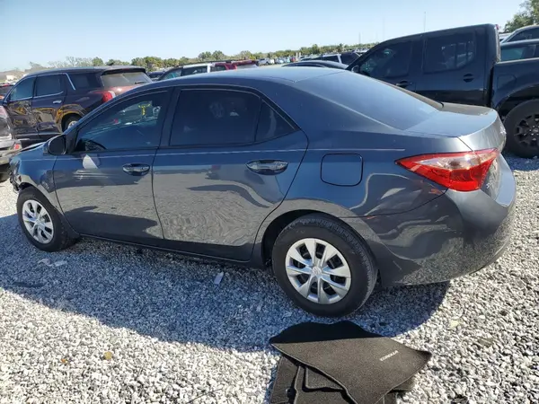 5YFBURHE8HP690907 2017 TOYOTA COROLLA - Image 2